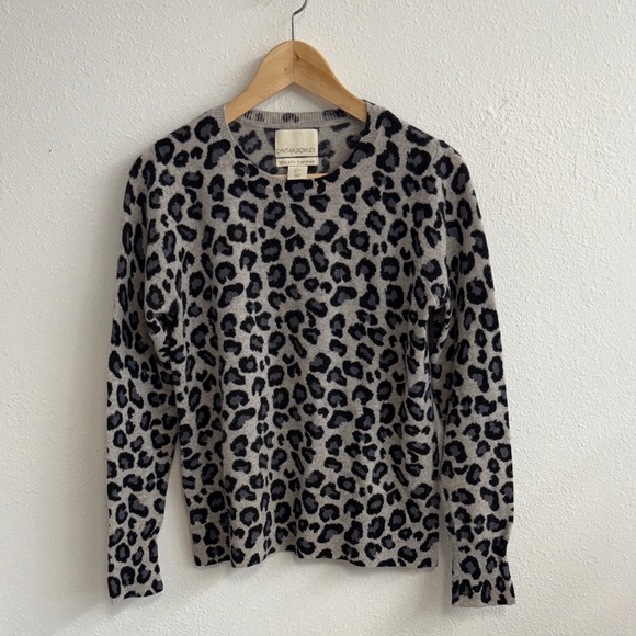 Cynthia Rowley Gray and Black Leopard Print Sweater cashmere size large - Picture 1 of 6